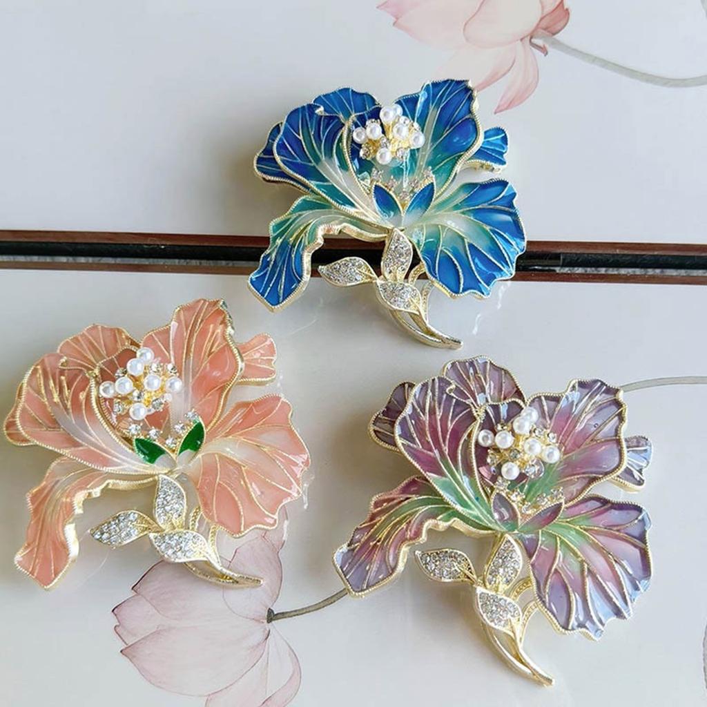 Elegant Floral Brooch With Enamel Craftsmanship And Imitation Pearls Detail For Women Jewelry Accessories