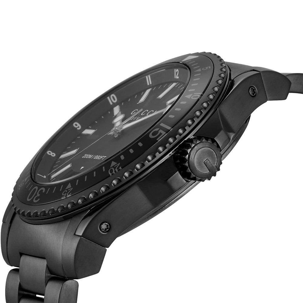 Gucci Orologio da uomo in acciaio inossidabile con quadrante nero YA136205