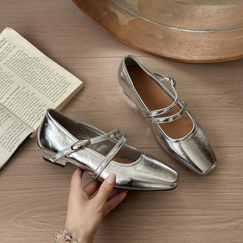 French Mary Jane women's shoes 2025 new summer fashion temperament silver thick heel single shoes with skirt small leather shoes