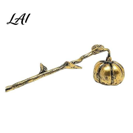 Aged Metal Candle Snuffer Pumpkin with Long Handle Halloween Theme PET Accessory Extinguisher Decorative Wick Stopper for Home Table Decoration