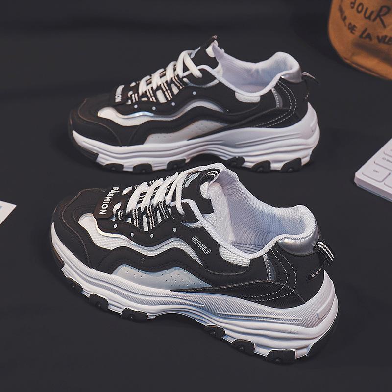 

Женская модная спортивная повседневная обувь с круглым носком, осенняя, новинка, универсальная, с толстой подошвой, дышащая, модная, крутая, папина обувь для женщин 40 чёрный