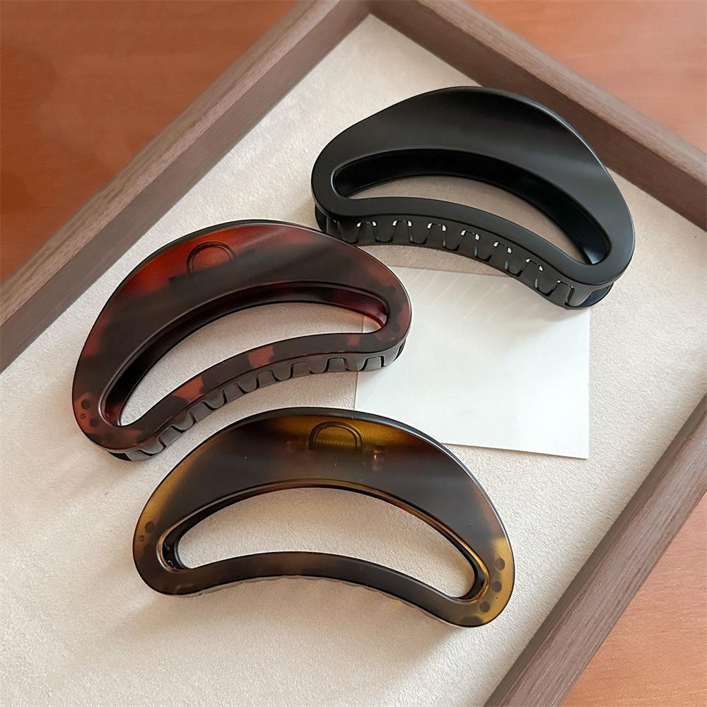 1pc Hollowed-out Arc-shaped Female Shark Clip, Simple Hair Clip At The Back Of The Head, Coiled Hair Claws