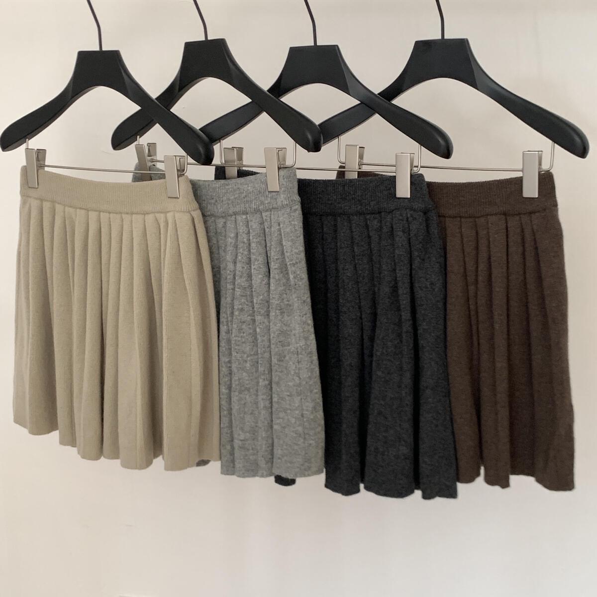 Girlish Pleated Knit Midi Skirt: Slimming, Academic Style, High-Waisted, Elastic A-Line. S