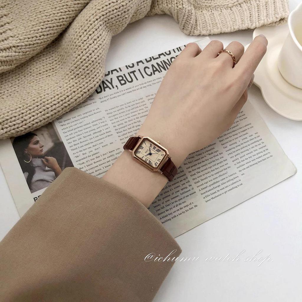 Rscy Retro Women's Genuine Leather Small Square Dial Quartz Watch – Light Luxury and High-End Niche Design