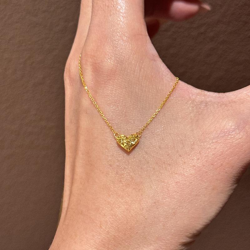 Light Luxury Dazzling Pendant Trendy Fashion Necklace for women Irregular heart-shaped shape choker Party Wedding Fine