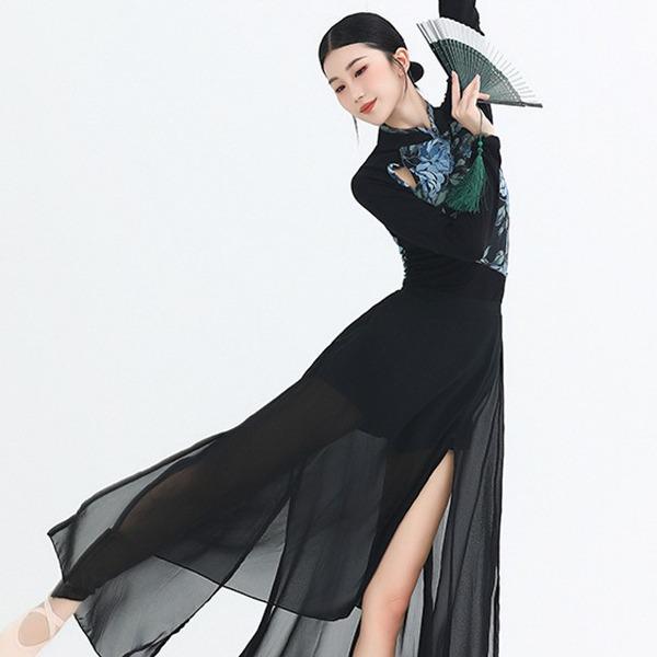 Women's Chinese Fan Dance Costume: Retro Qipao Style with Classical Jazz Influence