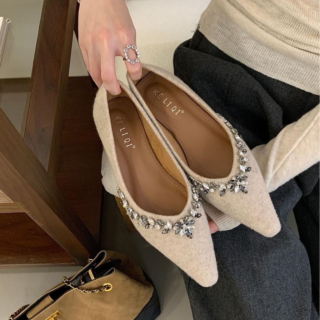 2025 Autumn and Winter New Small Pointed Rhinestone Short Slope Heel Shallow Mouth Commuter Work Women's Single Shoes