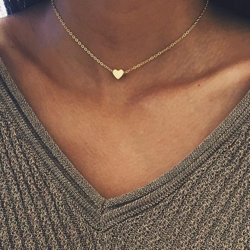 Colar de Coração Feminino - Choker Curto de Aço Inoxidável
