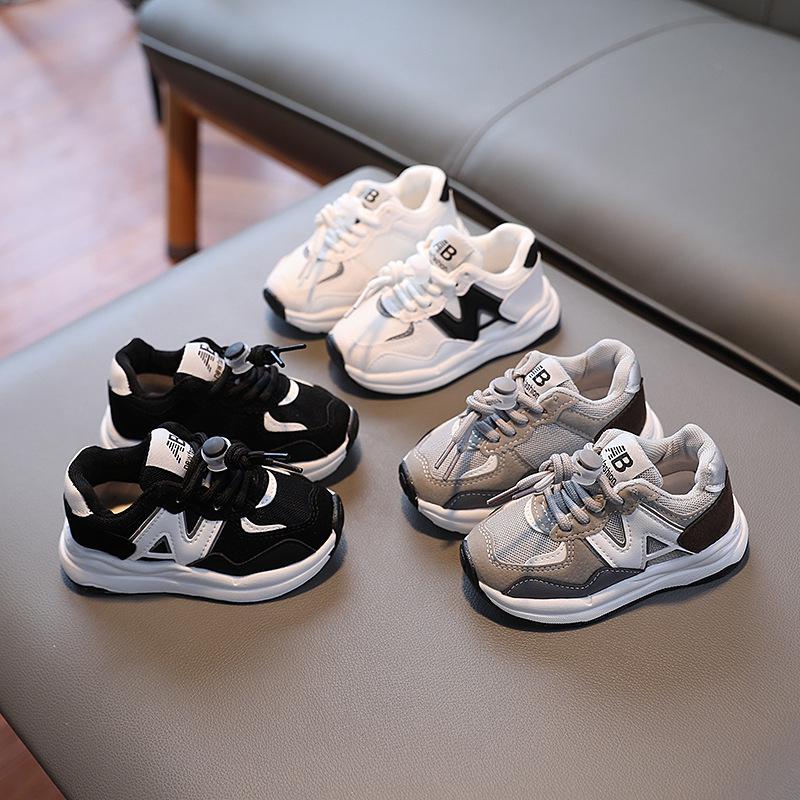 Kids' Mesh Style Running Shoes - Boys' and Girls' Lightweight, Soft-Soled Sneakers.