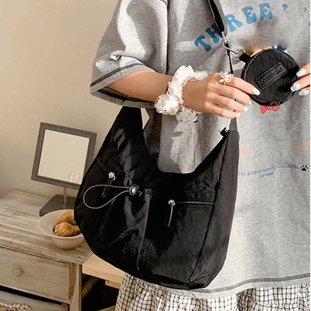 Versatile Crossbody Dumpling Bag Large Capacity Nylon Shoulder Bag Pleated Drawstring Bag  Travel