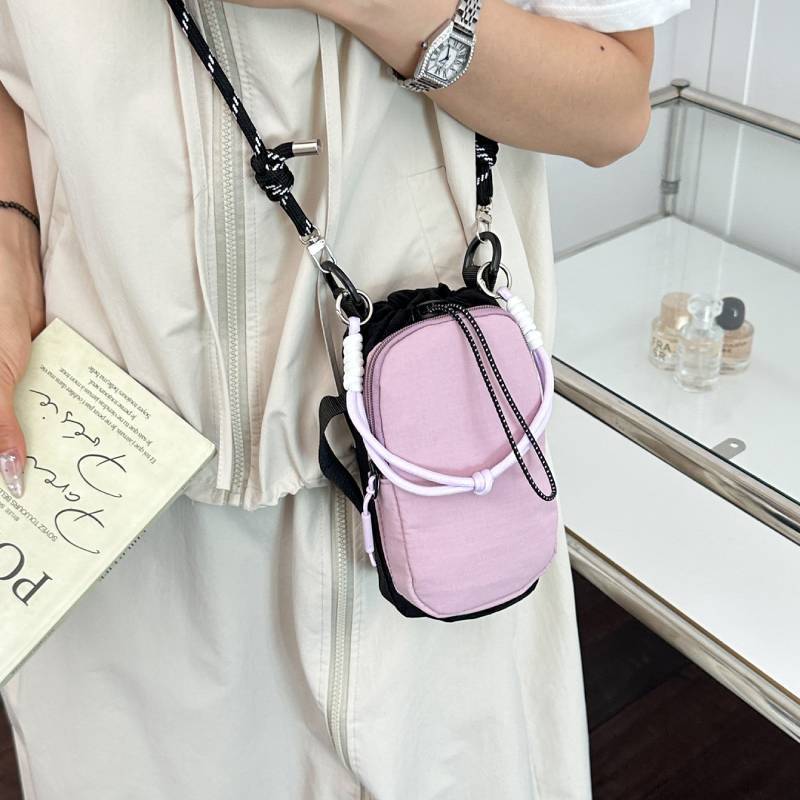 Urban Minimalist Single Shoulder Bag With Nylon Material For Daily Commuting