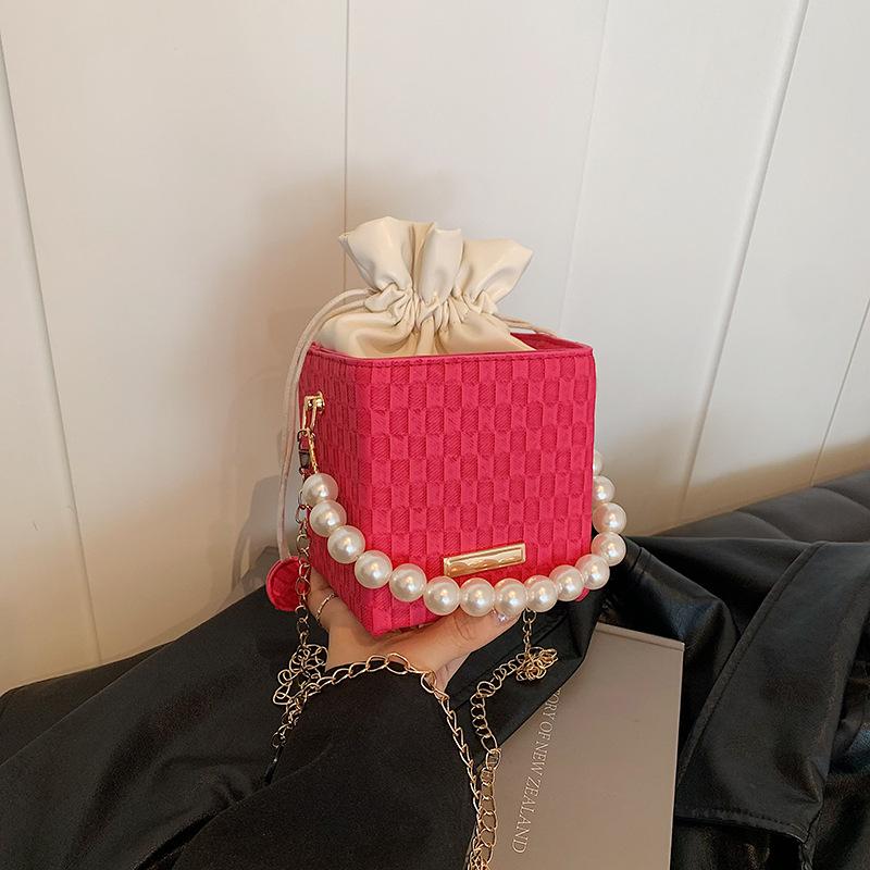 Simple casual shoulder messenger bag, simple bucket bag, women's new fresh and fashionable casual simple handbag