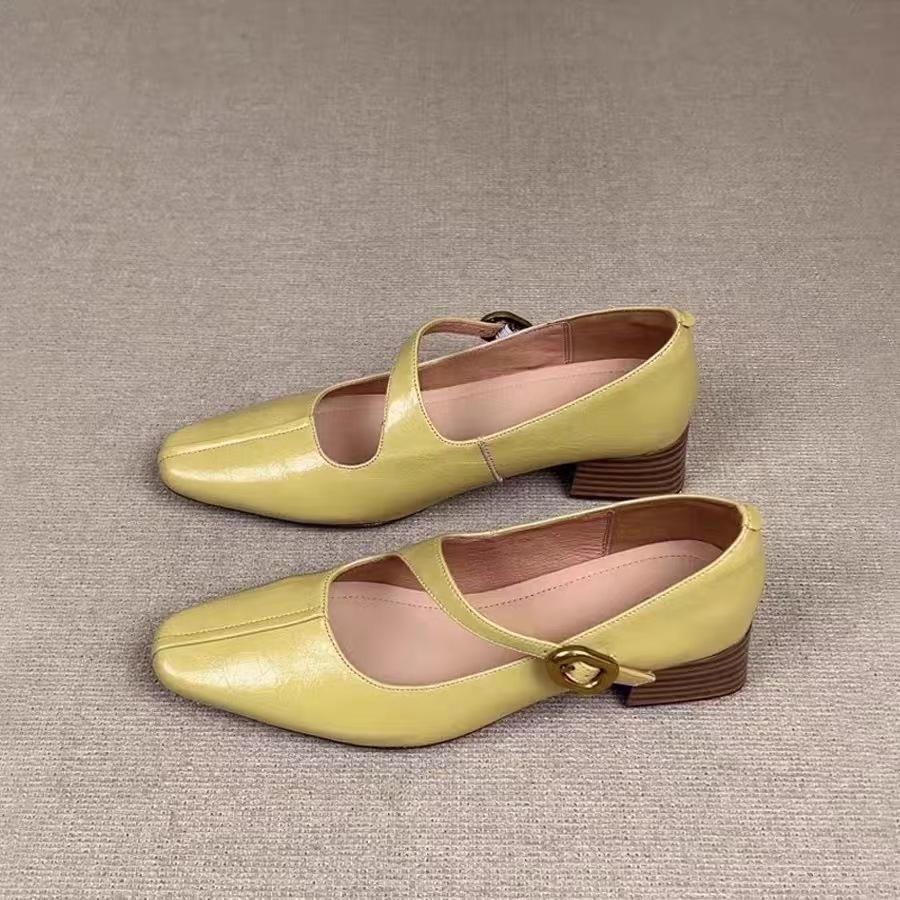 

Cowhide version~ French retro square head thick heel Mary Jane shoes women s new one-word buckle temperament versatile light mouth single shoes 40
