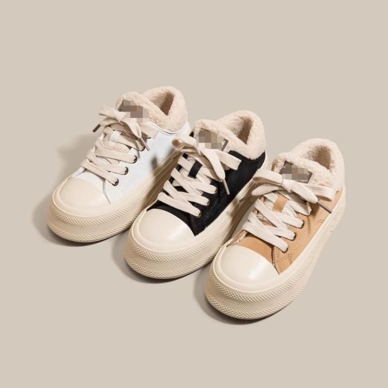 Vinterdesign for å holde varmen, to par fritidssko for kvinner, fløyel for å holde varmen, avslappet sport, små hvite sko, bomullssko for kvinner
