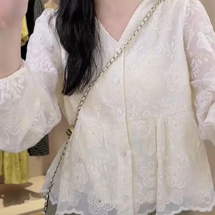 Women's Spring Sweet & Fresh V-Neck Top Loose-Fit Slimming Blouse