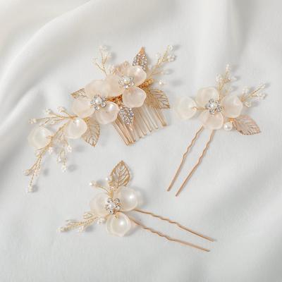 Haodeliy Haarschmuck Kopfschmuck Set mit Kamm und handgefertigtem Brauthaar Hochzeit Blume Haar Perfekt für den Einzug und geeignet für Kimono 3-teilig