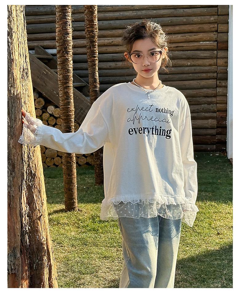 Plus Size Girls' White Lace Long Sleeve T-shirt for Spring & Autumn