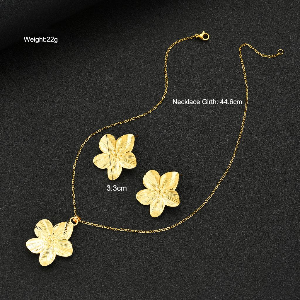 3pcs Stainless Steel French Vintage Flower Jewelry Set for Women Fashion Exaggerated Necklace Earrings Jewelry Set Daily Gifts