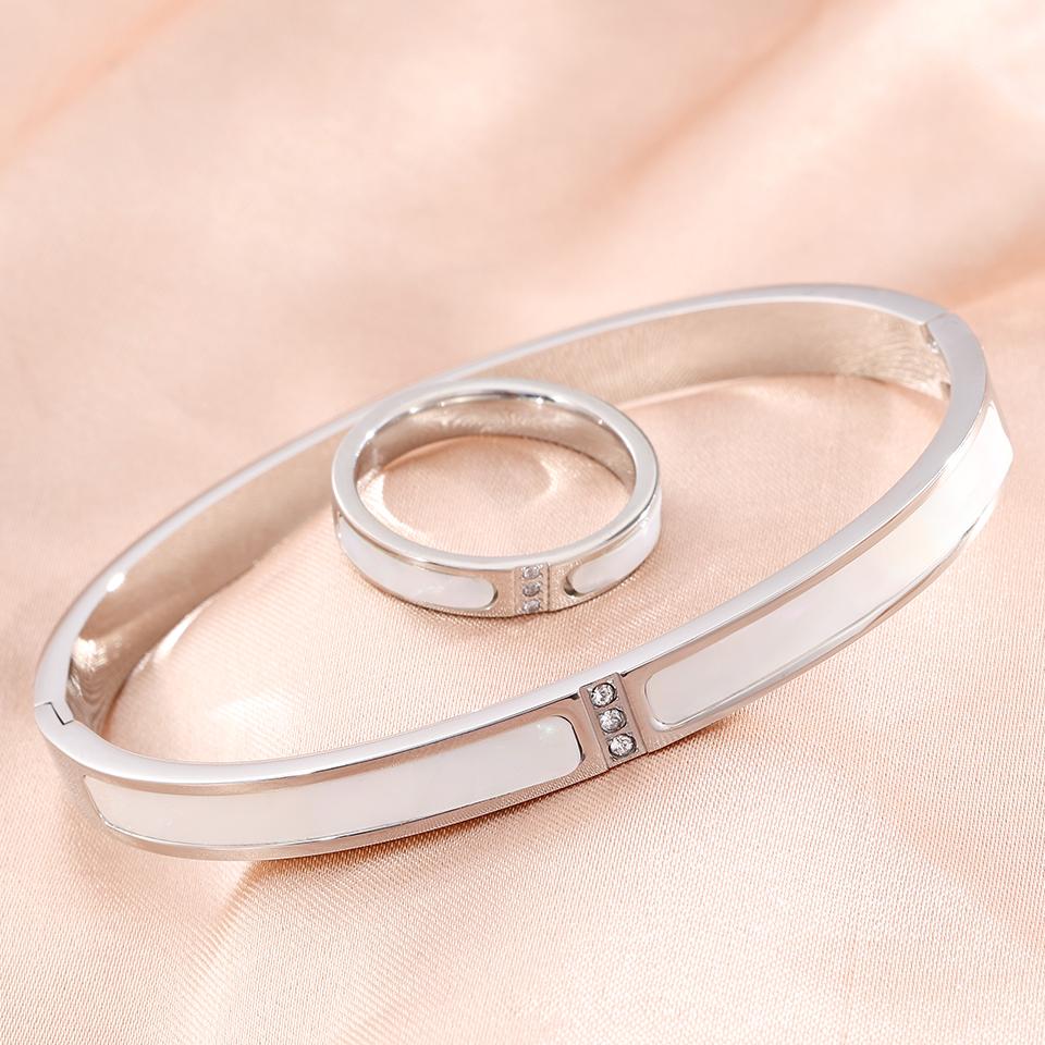 Stainless Steel Bracelet And Ring Set for Women Simple Design Fashionable Jewelry for Parties And Banquets