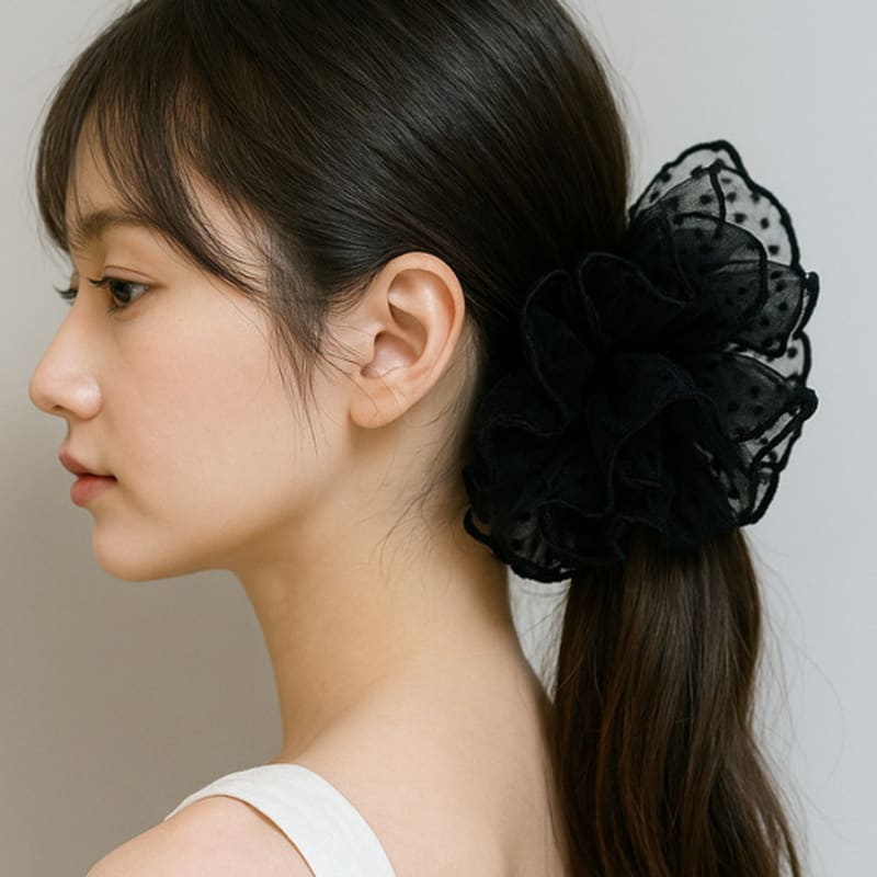 BESTY Camellia Dot Scrunchie