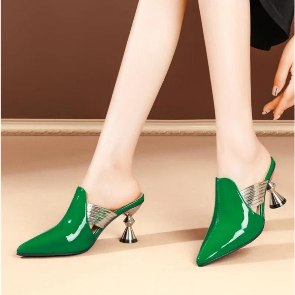 Damen Sandalen Hochzeitsparty Seltsame Absätze Pantoletten Mode Strass Hausschuhe Qualität PU Pumps Schuhe Frau