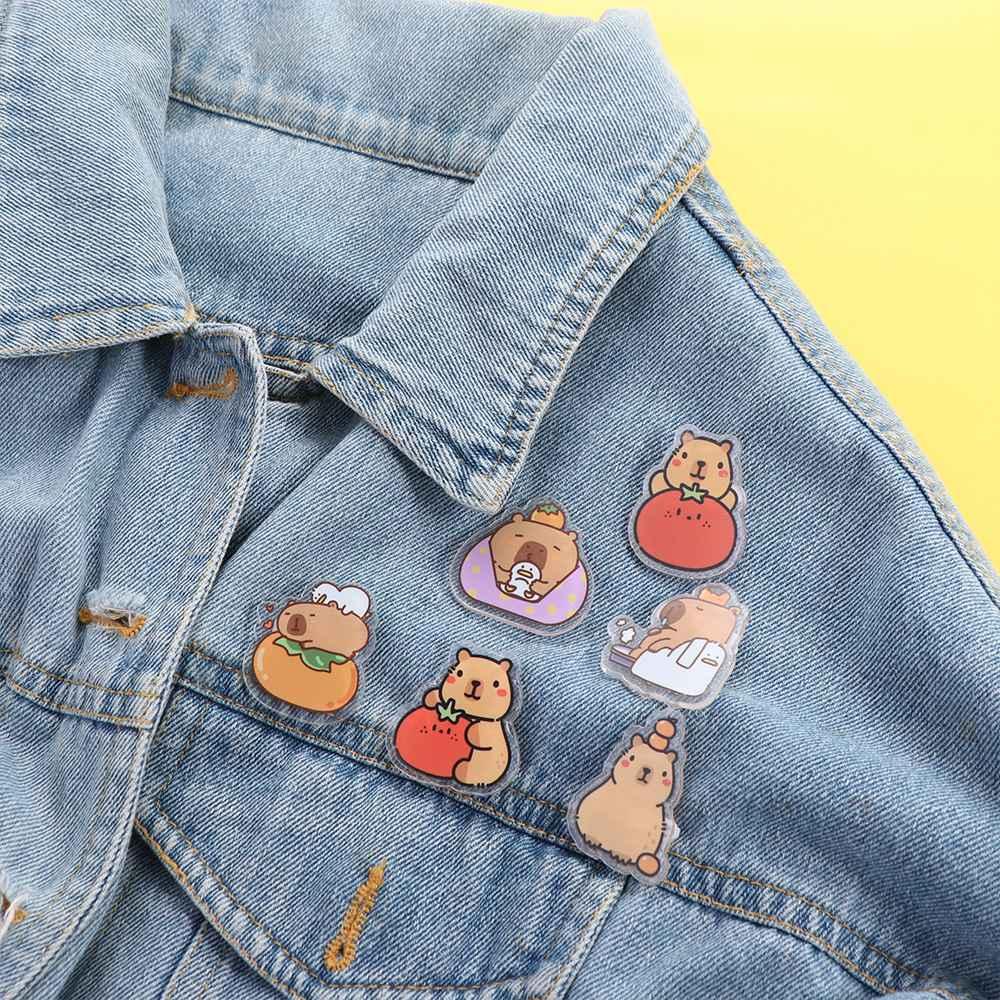 Cute Acrylic Capybara Pin Breastpin Animal Badge Exquisite Capybara Brooch  Skirts