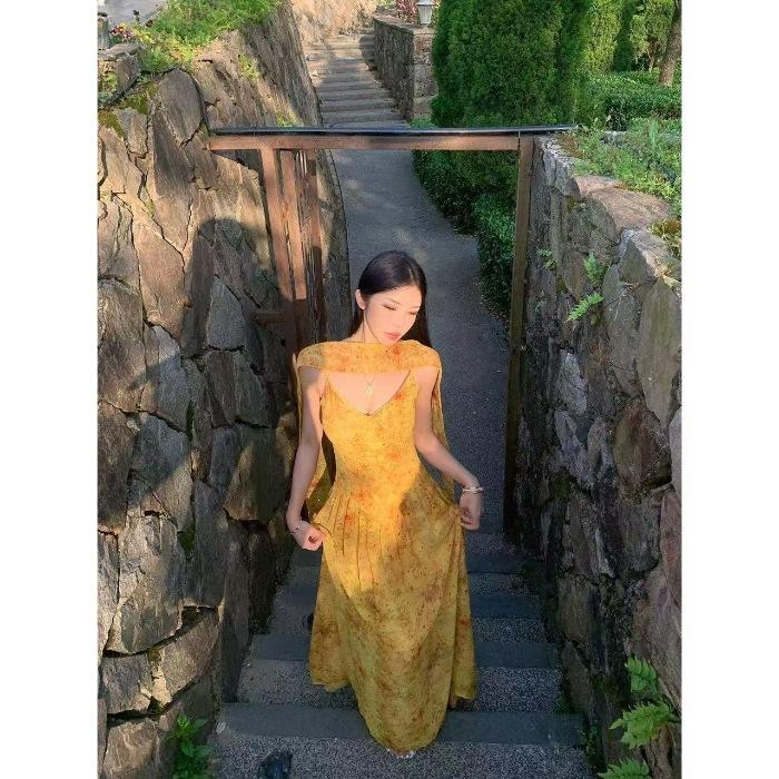 French fairy streamer printed suspender dress women s 2026 summer new yellow temperament waist slim dress S