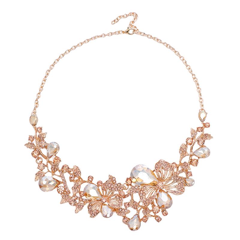 Conjunto de Collar y Pendientes Statement Europeo y Americano - Moda para Mujer Cadena de Aleación y Accesorios Nupciales Florales