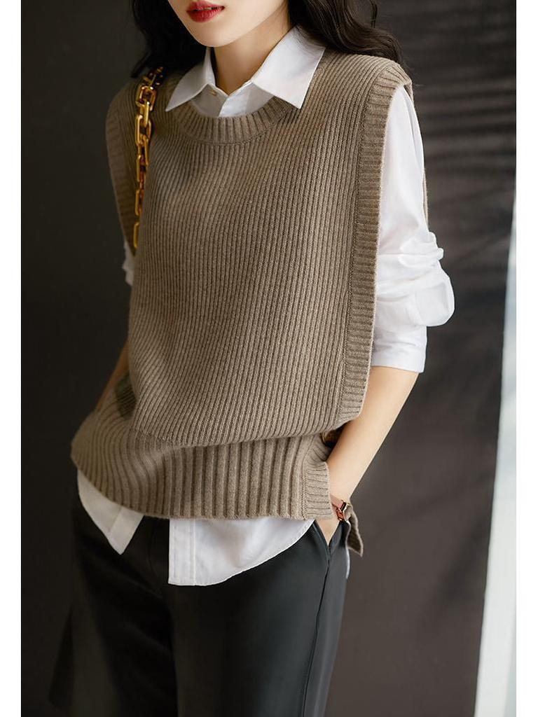 Women's Slim Fashion Round Neck Buttoned Knitted Vest - Anti-Pilling, Solid Color (Spring/Autumn 2022)