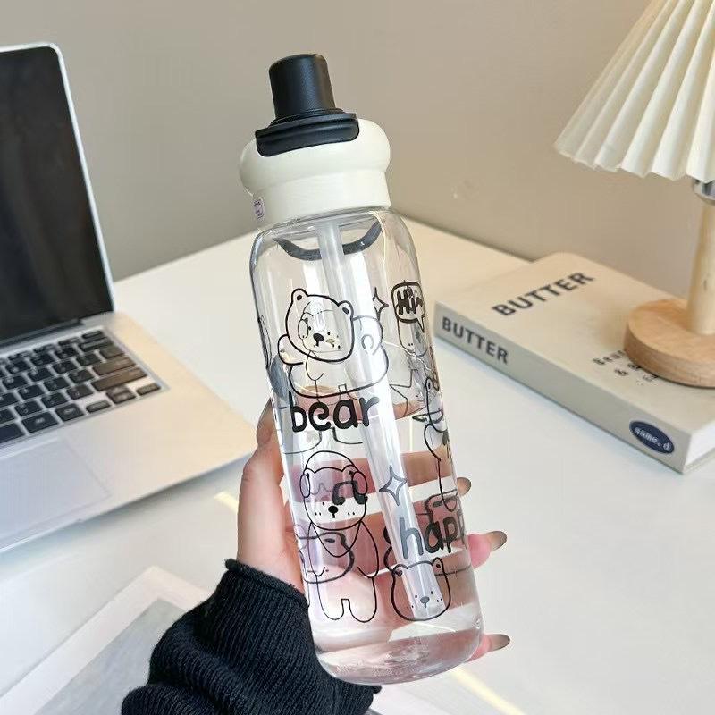 1PCS Bear Cartoon 600ml Portable Large-capacity Water Bottle Sports Straw Cups Student Plastic Water Cups Children's Mug