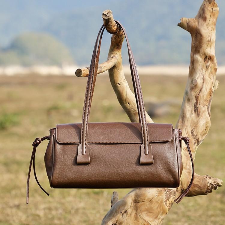 New Autumn and Winter Vegetable-tanned Cowhide Underarm Bag, High-end Pillow Handbag for Women, Popular Versatile Shoulder Baguette Bag