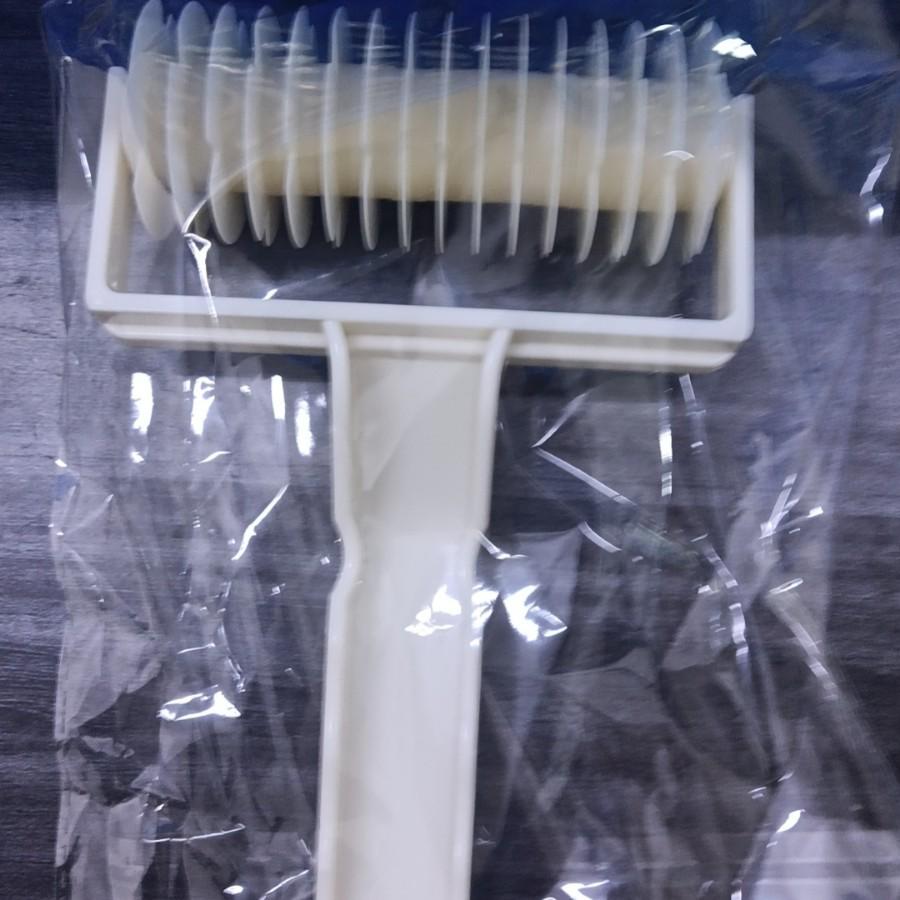 Plastic Lattice Cutter & Dough Roller for Pizza, Cookie, or Pie Crusts