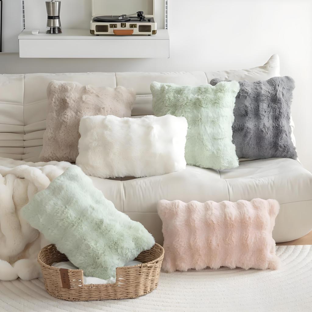 Cloud-Like Faux Fur Pillow Covers (Set of 2), 18x18 Inch Plush Decorative Pillowcases for Couch and Bedroom