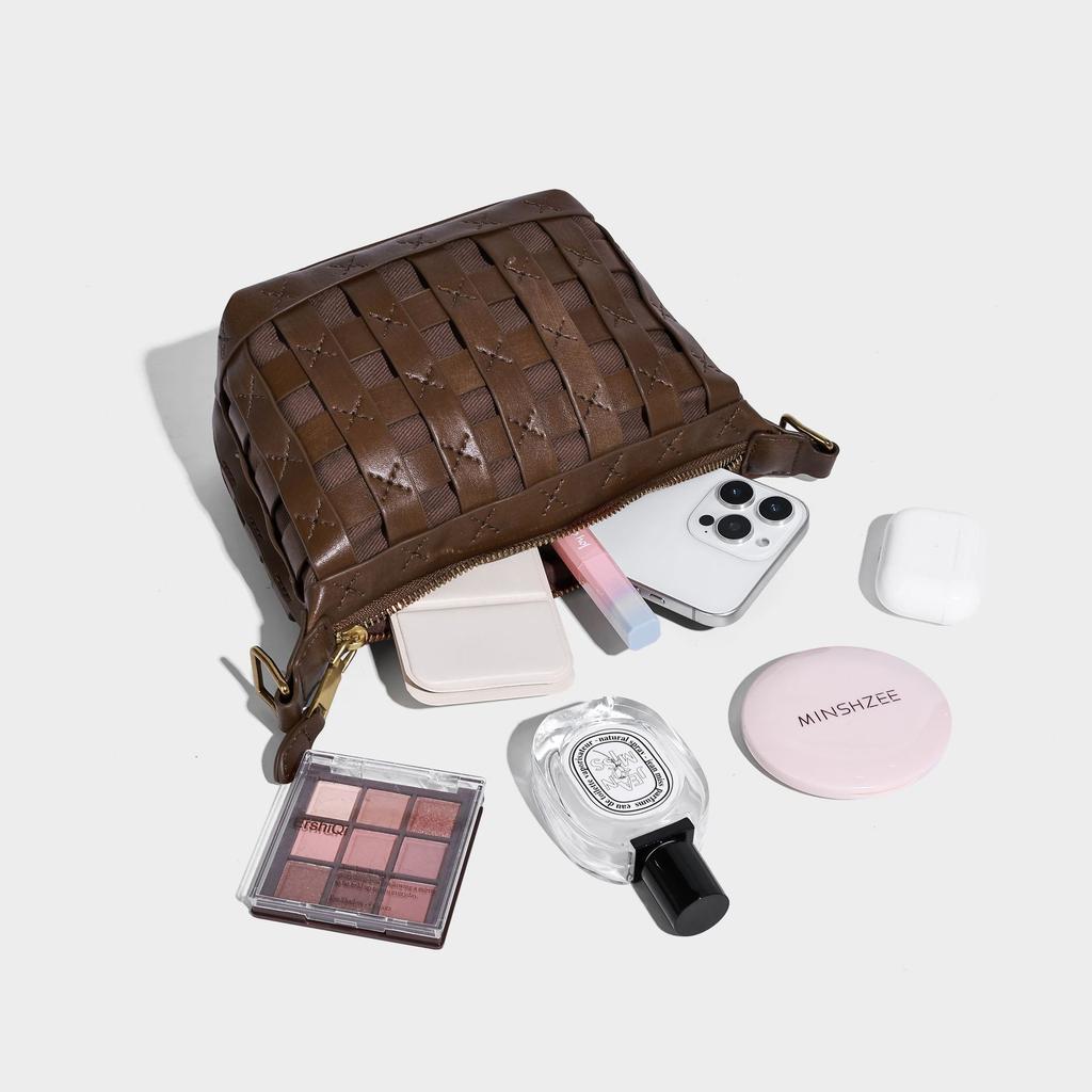 This Year's Trend 2025 New Niche Design Woven Hollow Handheld Basket Bag Stylish Versatile Trendy Women's Bag