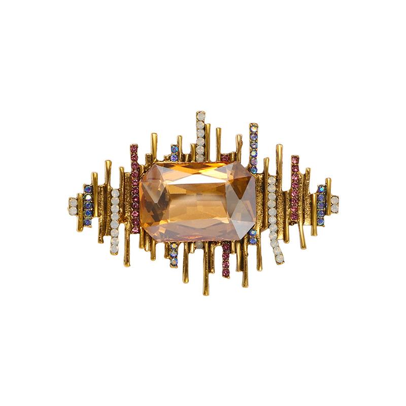 Vintage Palace Rectangular Three-dimensional Temperament High-end Female Crystal Brooch