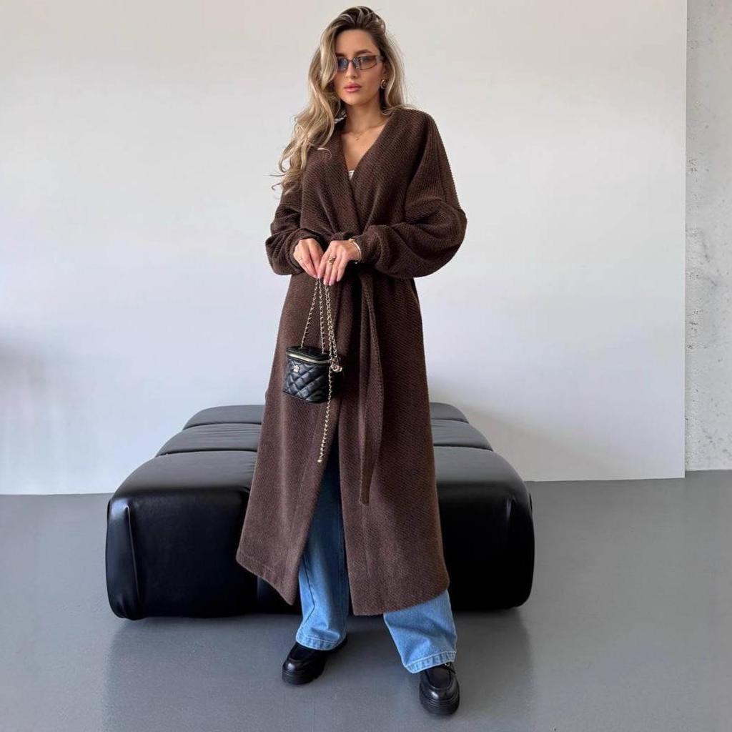 Autumn 2025 Women's Fashion: Warm, Versatile Knitted Cardigan Sweater