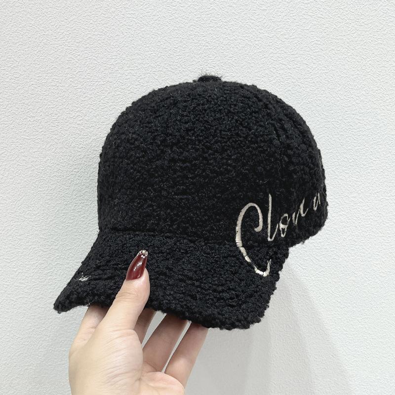 

Осень и Зима Новая Бейсболка из Овечьей Шерсти с Вышивкой Букв Женская Уличная Теплая Модная Кепка adjustable чёрный