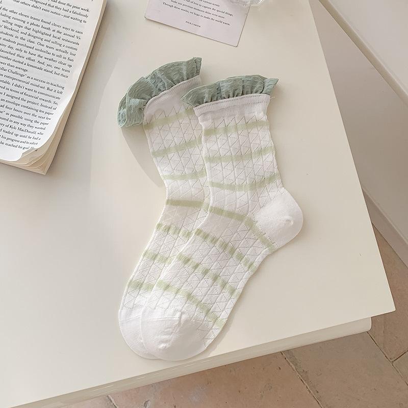 Female Summer Thin Model Breathable Mesh Simple Stripe Sweet Lace In The Tube Pile Socks