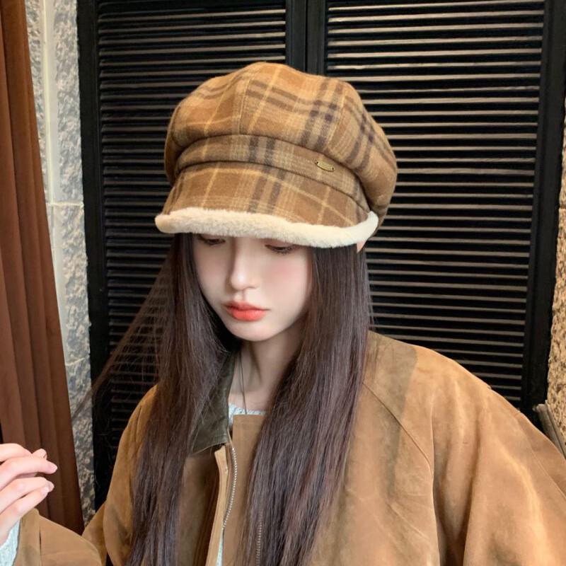 Mei Wan Er Plaid Plush Beret Newsboy Hat
