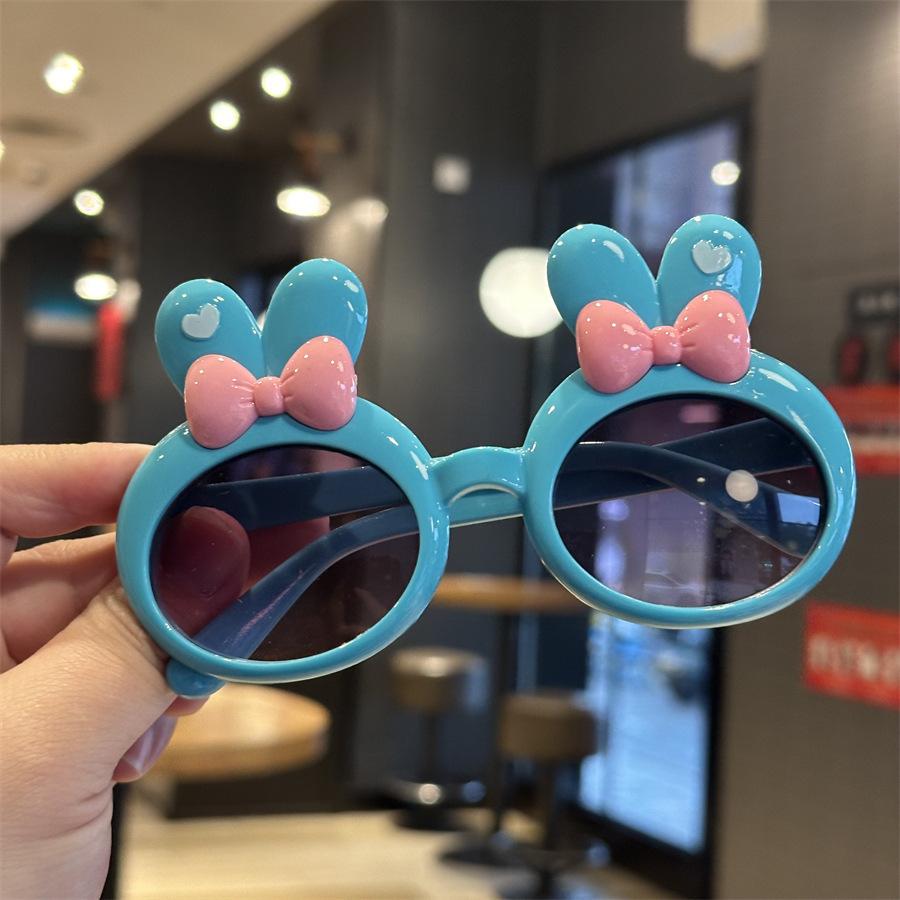 

Kids Cartoon Bunny Shaped Sunglasses UV Protection Round Frame Children Outdoor Eyewear Lightweight Durable Plastic Material One Size синій