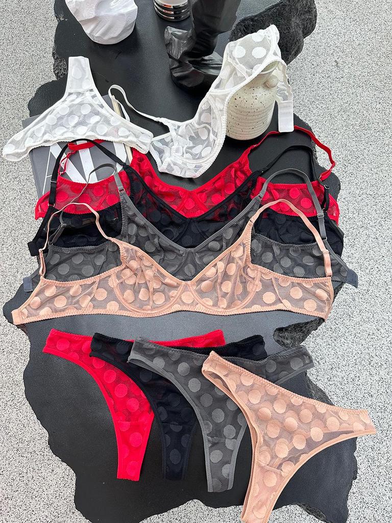 Neues Sexy Europäisches & Amerikanisches Spitzen-BH-Set - Rot Dünn Raffiniert Französischer Stil für einen Minimierenden Look