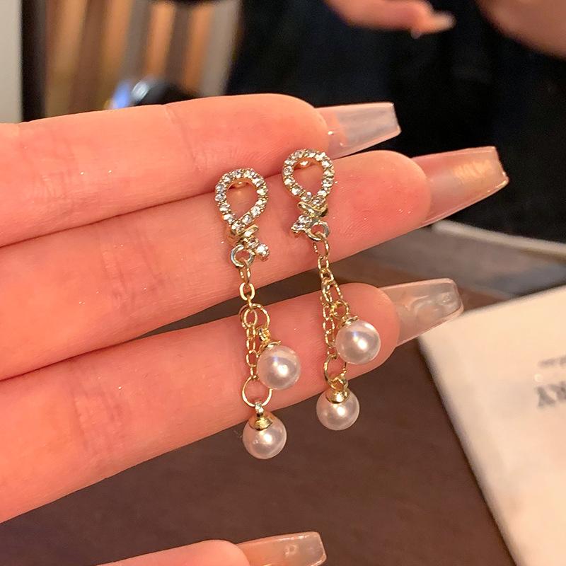 

Crystal Pearl Tassel Eardrop Earrings one size