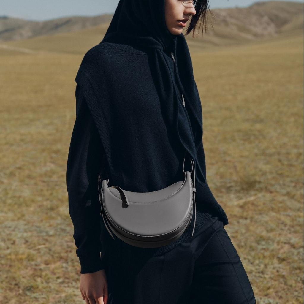 Design di nicchia Borsa a mezzaluna da sottoascellare Polene Borsa a sella Borsa a tracolla da pendolare parigina Versatile Borsa messenger Tendenza moda