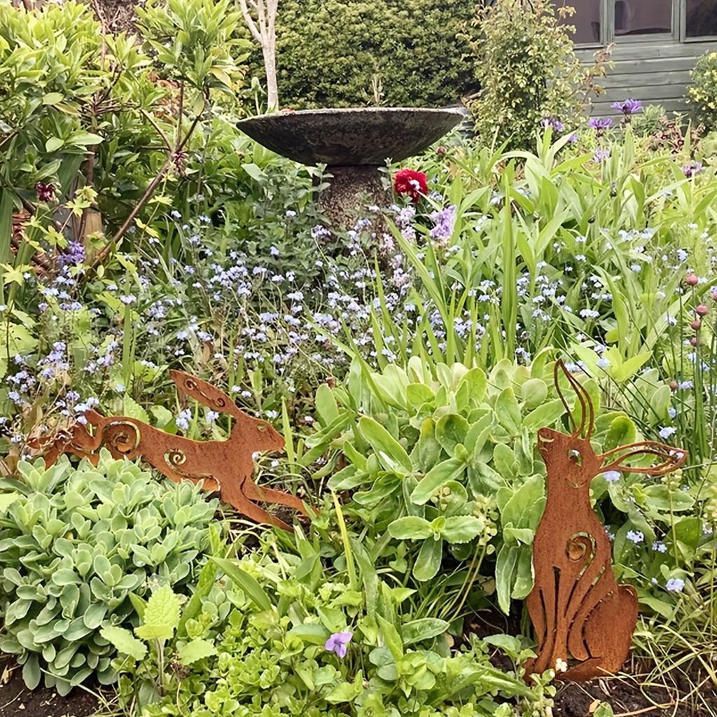 1Pc Iron Rabbit Garden Decoration Ground Insert, Jumping Wild Rabbit and Tranquil Rabbit, Garden Decoration, Outdoor Lawn, Courtya Decoration