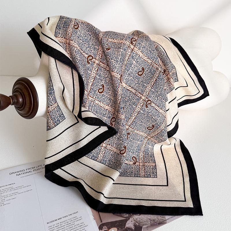 Four Seasons Silk Wool Medium Square Scarf 65 * 65cm Silk Wool Scarf Women's Light Luxury Premium Versatile Silk Scarf Shawl