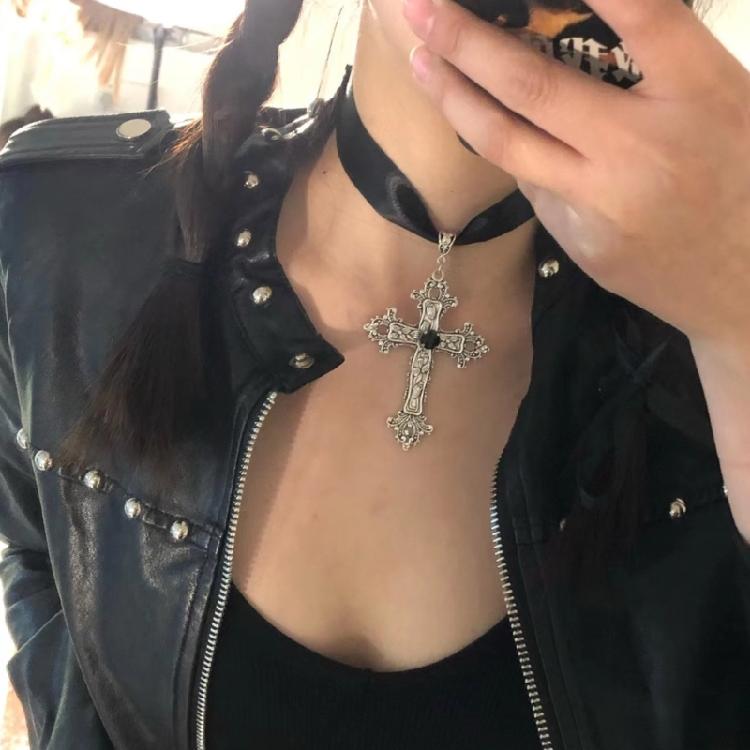 European and American Hip-hop Cross-shape Ribbon Necklace Punk Clavicle Chain