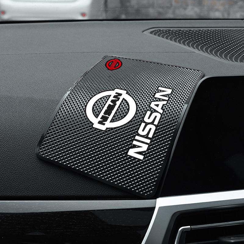 1Pcs Car Emblem Anti Slip Pad Phone Holder Non-Slip Mat Car Stlying For Nissan Nismo Qashqai X J10 Trail Tiida Juke Teana Pulsar Altima