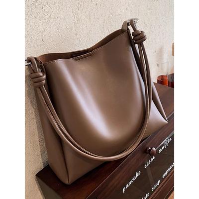 Popular Bags Women's Large-capacity New Retro Fashion Versatile Shoulder Bag Textured Child and Mother Bucket Bag