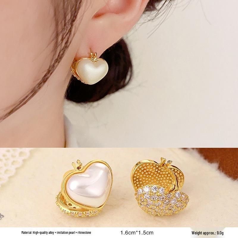 French Retro Pearl Plaid Earrings: Luxury Korean Studs for Women