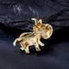 Exquisite und Niedliche Cartoon Tierkreiszeichen Kuh Brosche Nische Design Sinn Legierung Tropföl Tier Anstecknadel Lichtecht Weiblich
